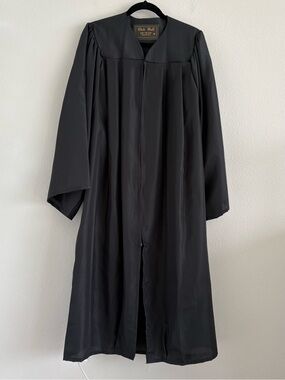 Oak Hall Graduation gown